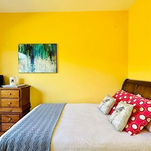 Quiet Room In Richmond
